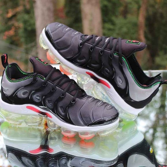 Nike Air VaporMax Plus Worldwide Pack Men’s Size 8 - Picture 11 of 12